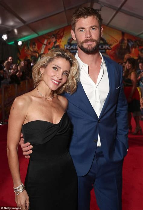 Chris Hemsworth Poses With His Date Taika Waititi Daily Mail Online