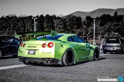 The liberty walk lb works r35 gtr wide body kit completely transforms the standard r35 body into an aggressive street going race car and is sure to turn heads wherever you go. Liberty Walk GTR - Farmofminds