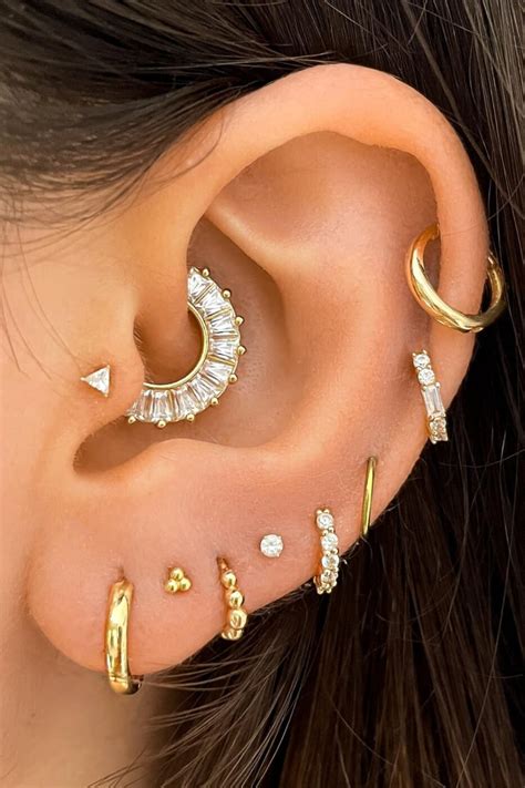 16 Cute Ear Piercings To Try In 2022 Assolari