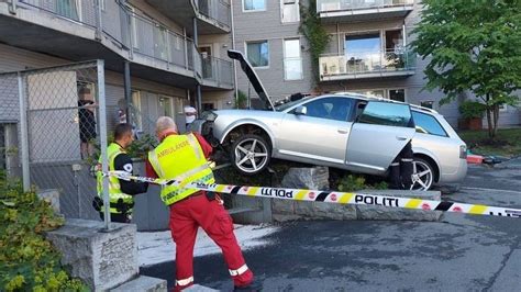 Oslo, Ulykke | Bil kjørte i bygning