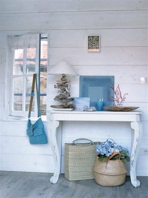 Come già accennato, per i mobili la soluzione più semplice è di certo quella di optare per il bianco. Stile marinaro...mare sapore di mare | Idea di decorazione ...