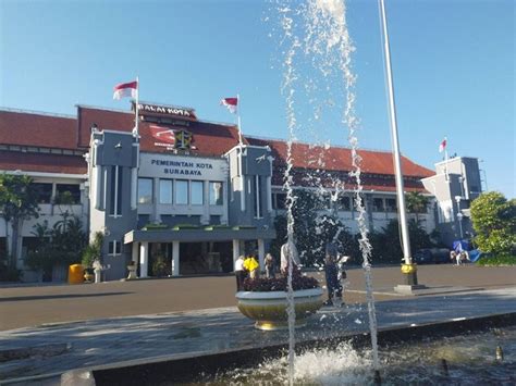 Taman Surya Balai Kota Surabaya Akan Dibuka Untuk Umum