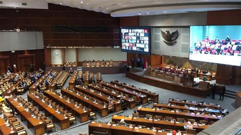 23 Anggota DPR Hadiri Rapat Paripurna Di Tengah Lonjakan Omicron