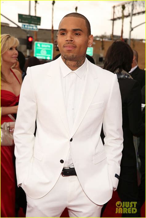 Chris Brown Grammys 2013 Red Carpet Photo 2809195