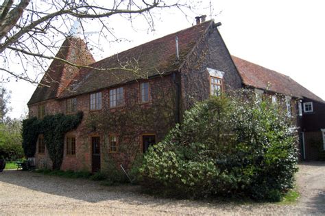 Also known as the 'jester from leicester'. Selby Oast, Howland Road, Marden, Kent © Oast House ...