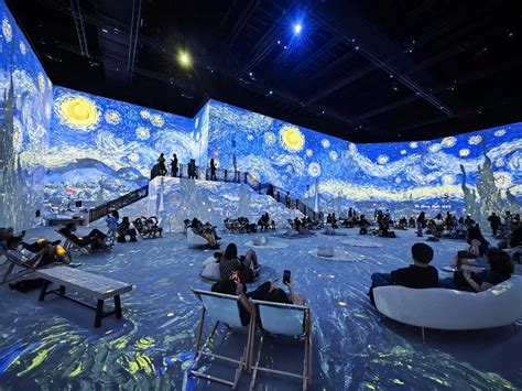 Van Gogh Immersive Experience In Singapore Ai Multitouch Table