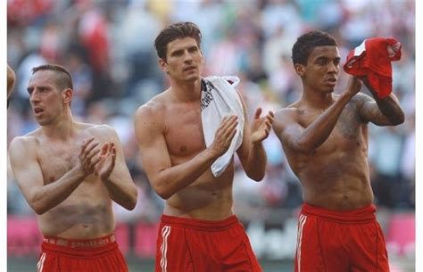 Photos Sexiest Euro Soccer Stars Mario Gomez Soccer Players Soccer Stars