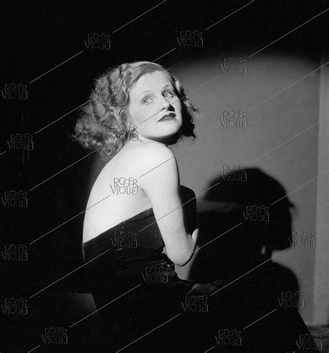 Election De La Plus Jolie Blonde Paris Mai 1933