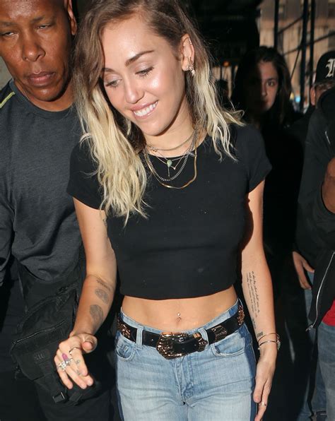 Miley Cyrus Candids In New York Hot Celebs Home