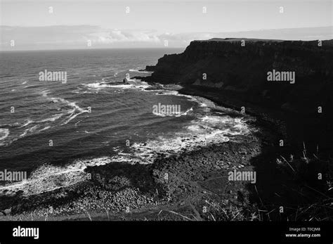 Giants Causeway Black And White Seascapes Stock Photo Alamy