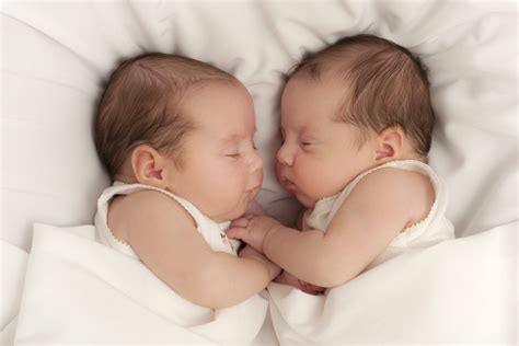 Twin Babies Sleeping - 23 photos which are simply visual sugar cubes ...