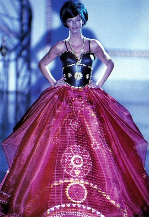 Gianni Versace Haute Couture Atelier Fall 1992 с изображениями Платья