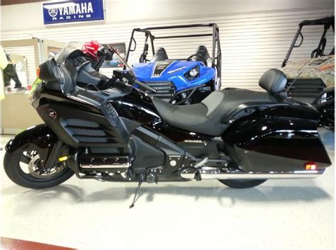 I think you will still be able to see over the shield. 2013 Honda GOLDWING F6B for sale on 2040-motos