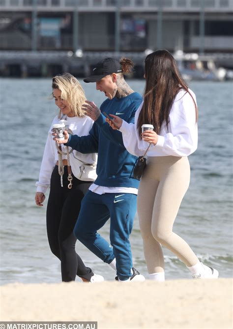 Bachelor In Paradises Ciarran Stott Hits St Kilda Beach With Friends The Wash