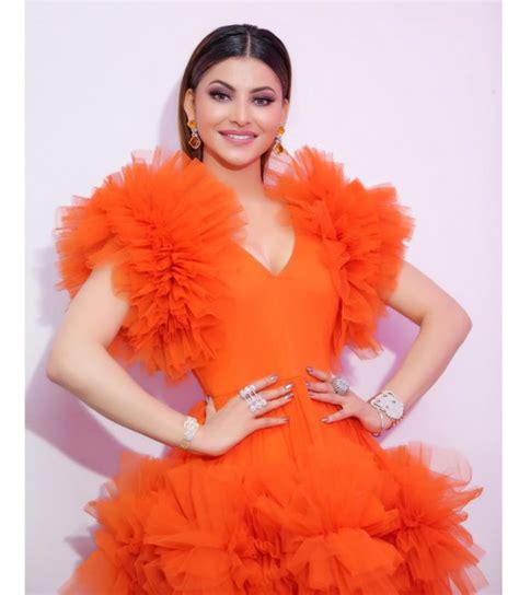 urvashi rautela reaches 20 million instagram followers thanks her fans with these pictures