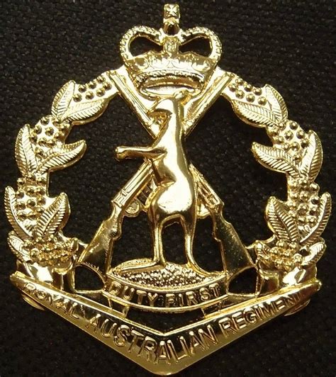 Royal Australian Regiment Uniform Cap Badge Rar Jb Military Antiques