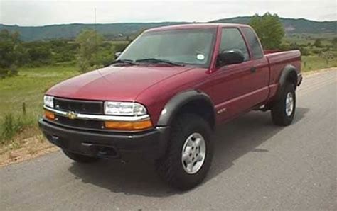 Used 2001 Chevrolet S 10 Extended Cab Review Edmunds