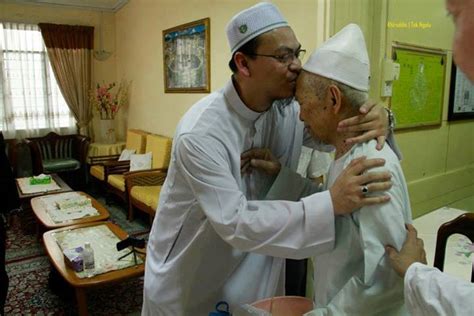 Zaharuddin abdul rahman islam agama benar; Media Orang Kampung: Gambar Terkini Dr.Ustaz Zaharuddin ...
