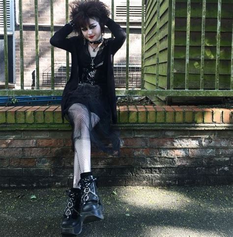 29 05 21 Trad Goth Outfits Goth Outfits 80s Goth Fashion
