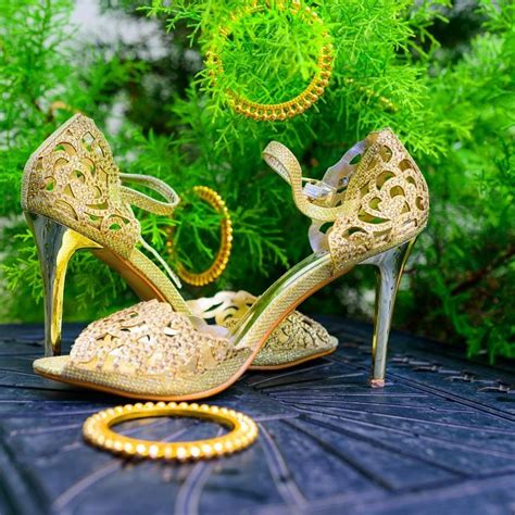 Share More Than 150 Footwear For Wedding Lehenga Vn