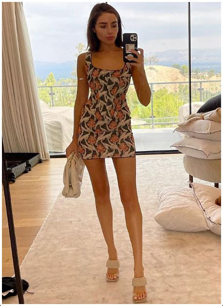 Olivia Culpo Selfies Her Insanely Sexy Legs In A Super Short Dress Laptrinhx News