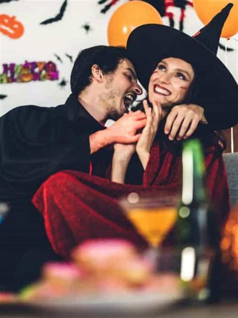 7 Halloween Date Ideas For Spooky Romantic Fun Story Two Drifters