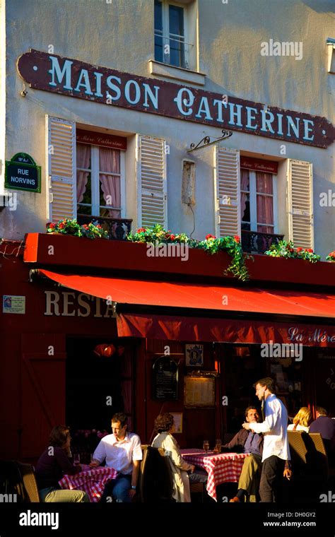 Outdoor Restaurant In Montmartre Paris France Stock Photo Alamy
