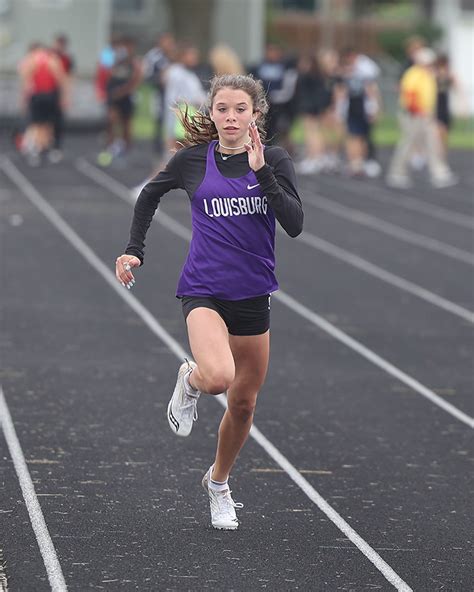 Wright Runs Away With 3 Regional Titles Lady Cats Qualify 7 For State Louisburg Sports Zone