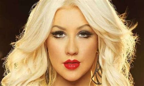 Christina Aguilera Poses Topless Hollywood News India Tv