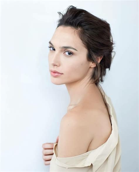 20 Hot Photos Of Gal Gadot That Will Make You Her Fan Instantly • Gal Gadot News