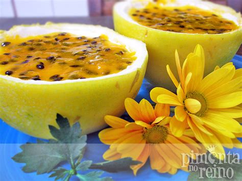 Aprenda a preparar uma mousse de chocolate branco com calda de maracujá! Mousse de chocolate branco com calda de maracujá > Pimenta ...