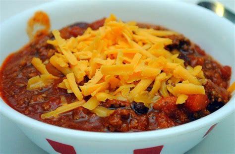 It has an amazing, robust flavor with just the right amount of spice. The Pioneer Woman's Chili | Food network recipes, Beef ...