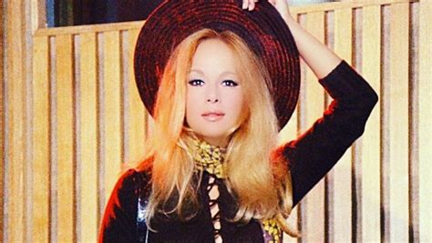 Στις ηπα, η μέση ηλικία της εμμηνόπαυσης είναι τα 51 έτη. «Στην παιδική μου ηλικία ήμουν σαν την Αλίκη Βουγιουκλάκη ...