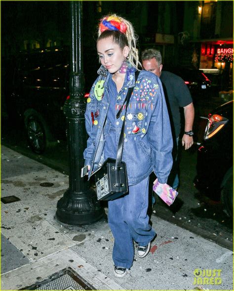 Miley Cyrus Does Double Denim After Snl Rehearsal Photo 3474042