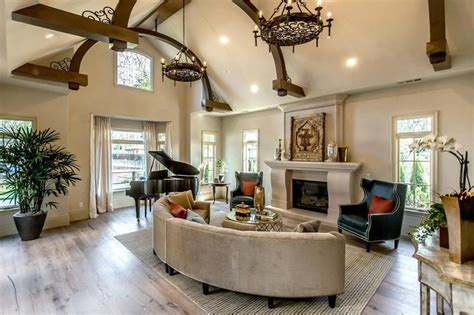 Beautifully Rustic Hardwood #livingrooms #hardwoodflooring Classic