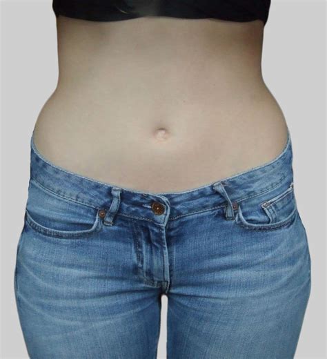Pinned To Show My Hip Shape Like This Woman My High Hip And Low Hip Are Almost The Same Width