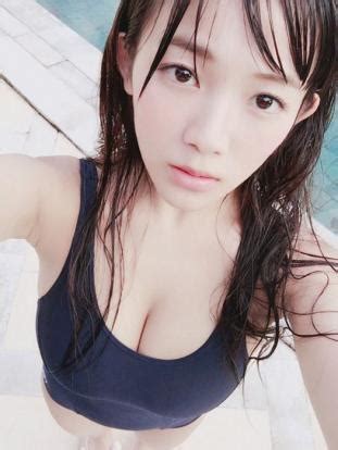 Sweet 18 year old thai (中出)creampie. Netizens are falling head over heels in love with this 20 ...