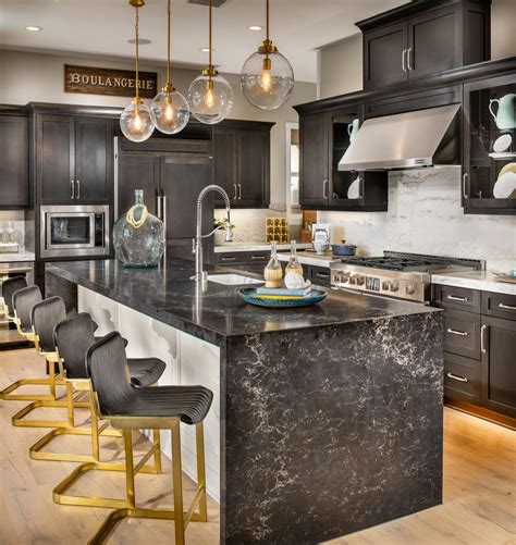 When talking about modern luxury kitchens, the minimalist clean designs combined with lavish elements make for an awe inspiring cooking space that breaks all the barriers of traditional monotony. 25 Luxury Kitchen Ideas for Your Dream Home | Build ...