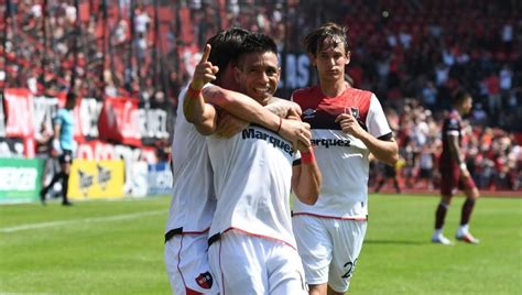 Los violentos fuera del club! Newells consiguió su primer triunfo en la Superliga - LA ...