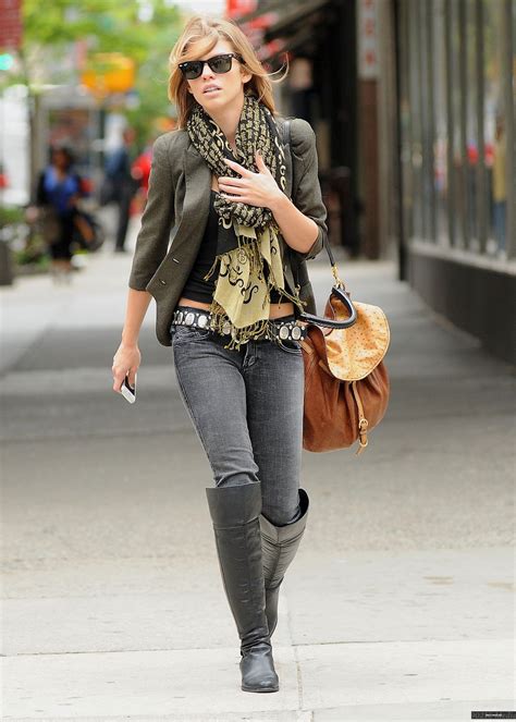 Jeans And Boots Celebrities In Boots Best Of 2011 Dec 23