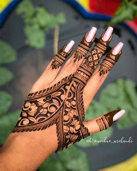 25 Images Of Simple Mehndi Designs For Bridal Tikli