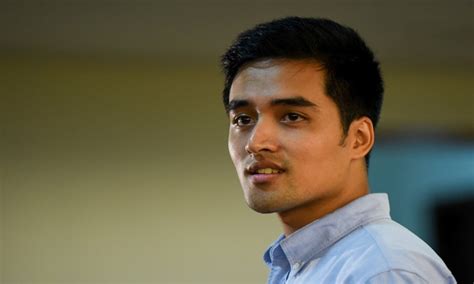 Victor nubla sotto, better known as vico sotto (born june 17, 1989) is a filipino politician. Vico Sotto Photo W/ Family Earns Hilarious Reactions From ...