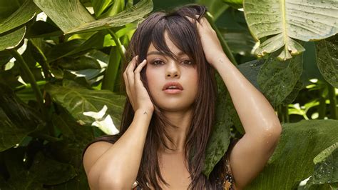 Selena Gomez Celebrities Girls Hd Photoshoot 4k Elle Hd Wallpaper