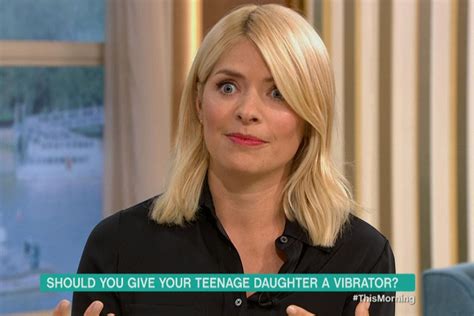 Holly Willoughby Shocked By Guest S Question As This Morning Viewers Brand Vibrator Interview