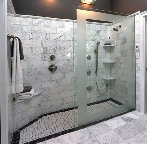Below are some design tips that will help you and your contractor have the perfect doorless shower ever. Doorless Shower Designs | Home Design Tips and Guides