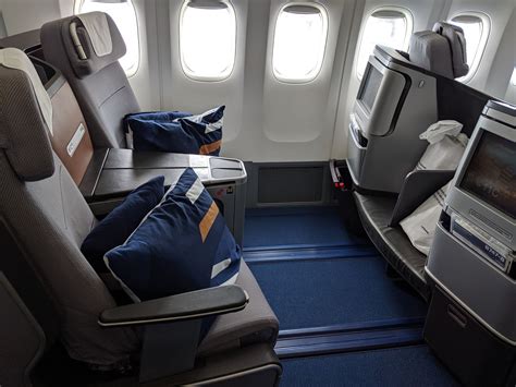 Airline Review Lufthansa Business Class Boeing 747 With Lie Flat