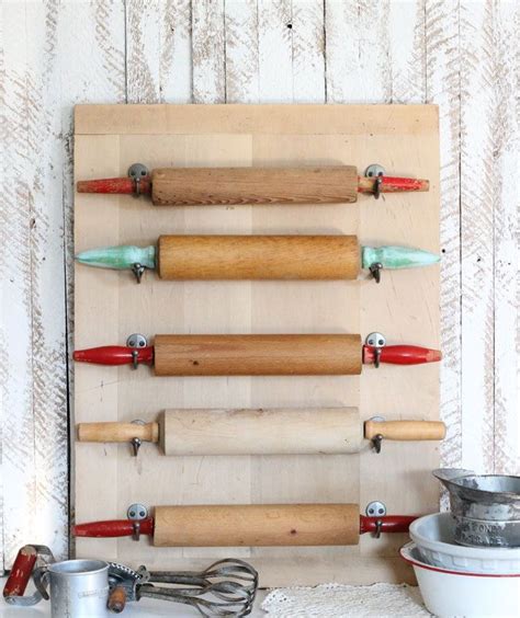 16 Ways To Make Gorgeous Home Decor With An Old Rolling Pin Rolling