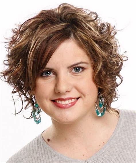 20 Ideas Of Short Haircuts For Full Figured Women