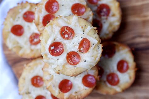Mini Deep Dish Pizzas Food By The Gram