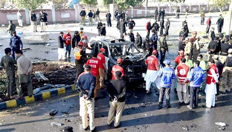 Pakistani Police Fire Tear Gas To Break Up Islamists Sit In Blocking